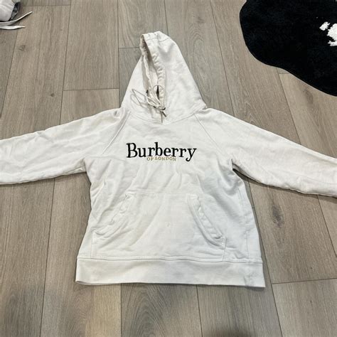 burberry hood logo